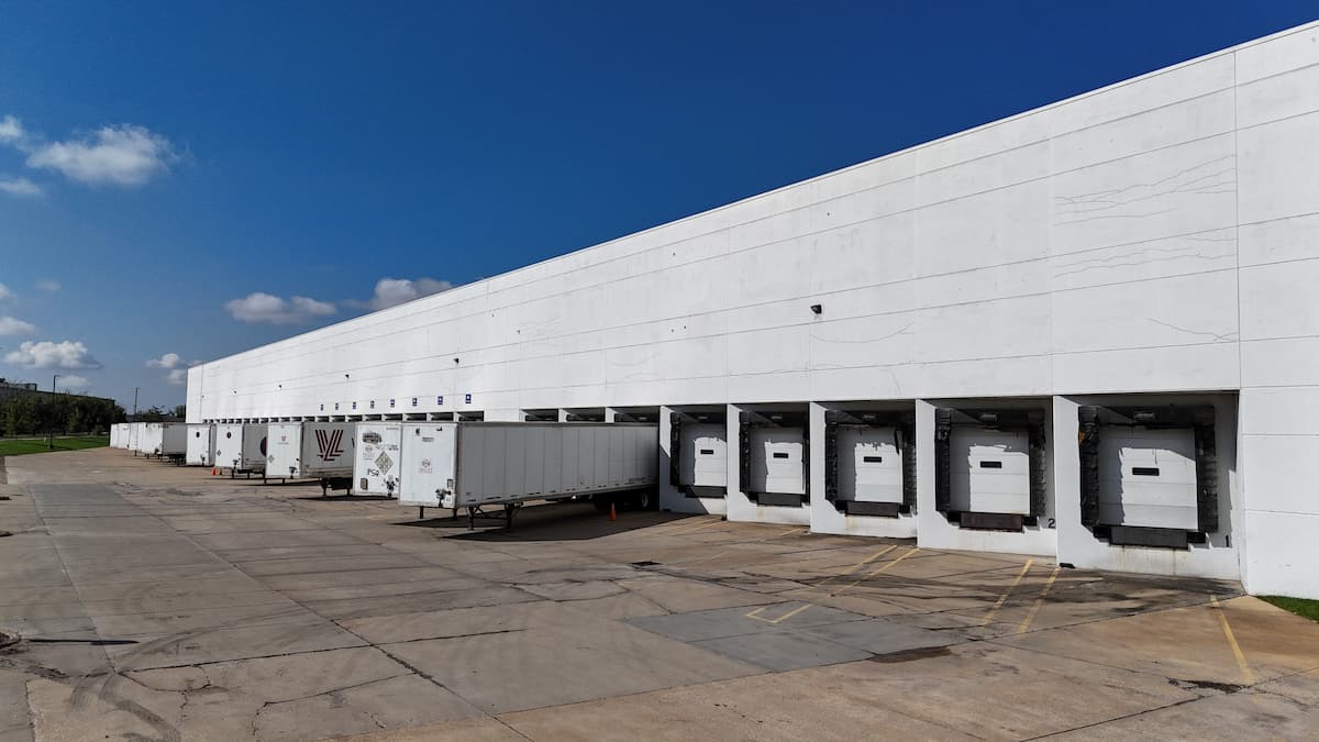305 Rock Industrial Park Dr., Bridgeton, Missouri Docking Station
