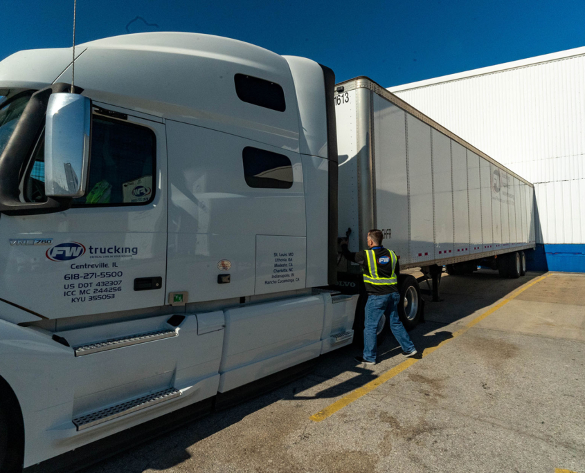 Fw Logistics Truck Photo 1