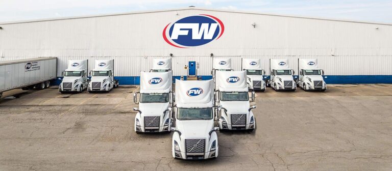 Freight Forwarder vs Freight Broker—What’s the Difference?