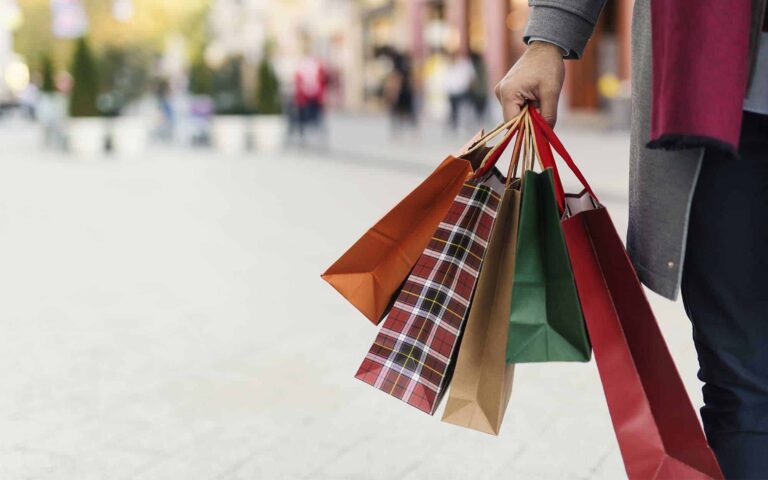 How an Overflow Warehouse Will Prepare You for the Holiday Season