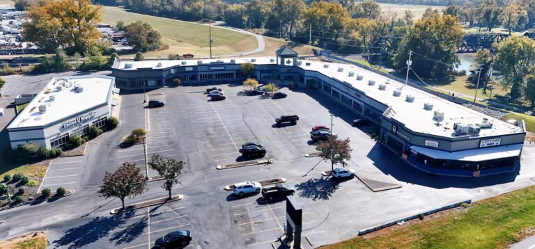 108 Meremac Valley Plaza, Valley Park, MO 63088